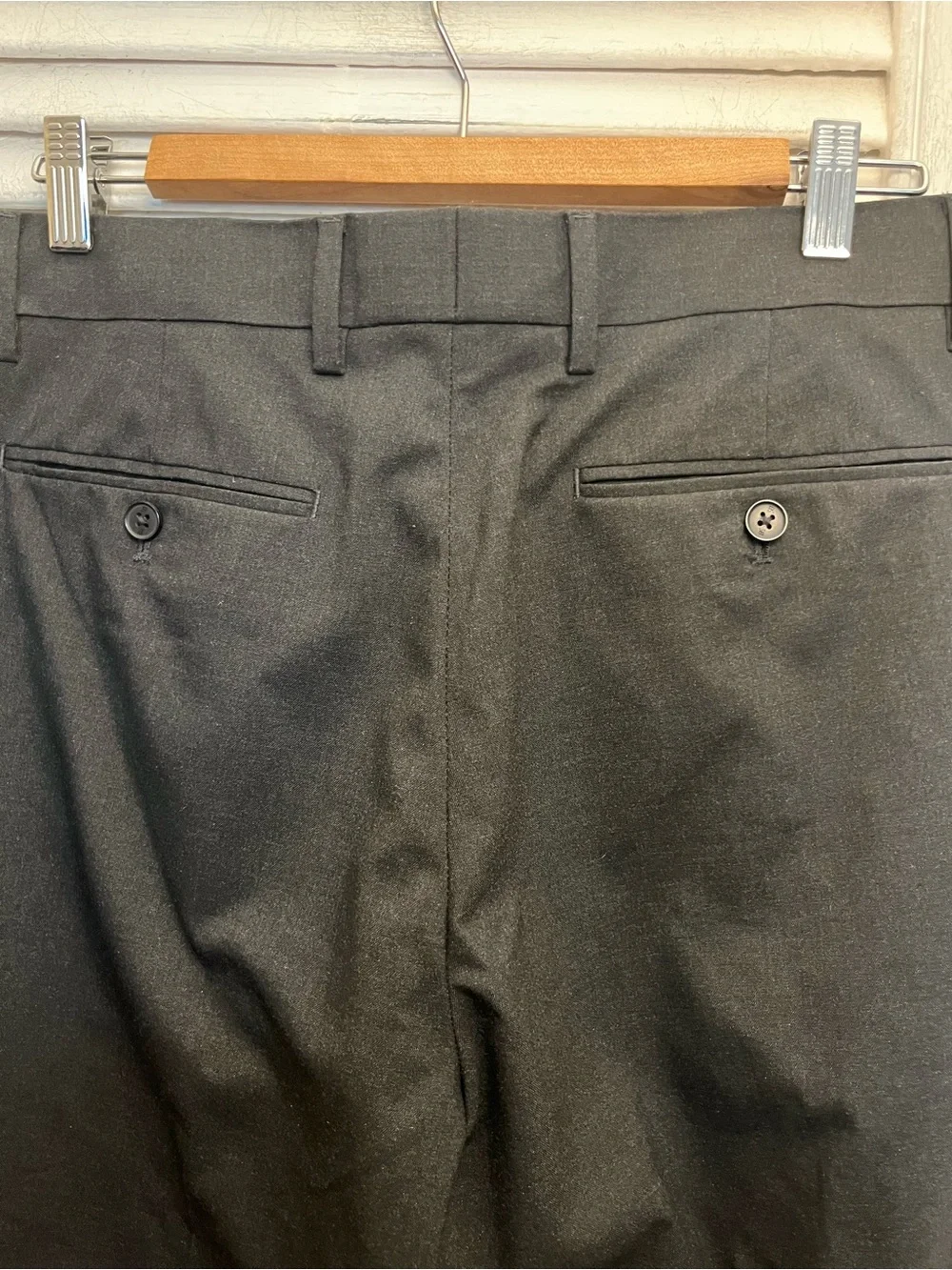Banana Republic Factory Men’s Gray Tailored Fit Dress Pants. Size 34x32. EUC
